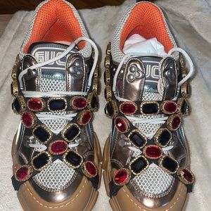 COPY - Gucci Flash Treks